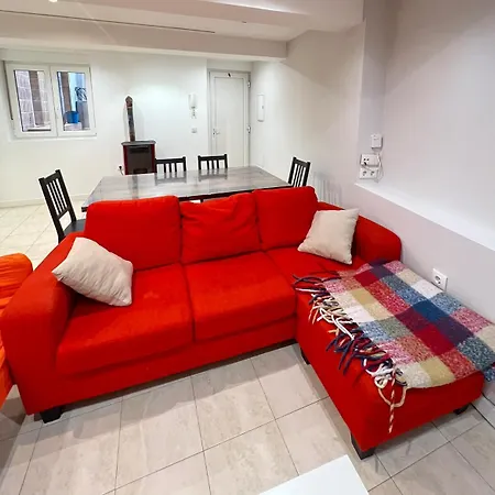 2 Apartment *