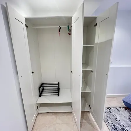 2 Apartment *